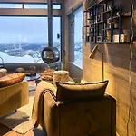 With Panoramic And Trails Outside Casa vacanze *